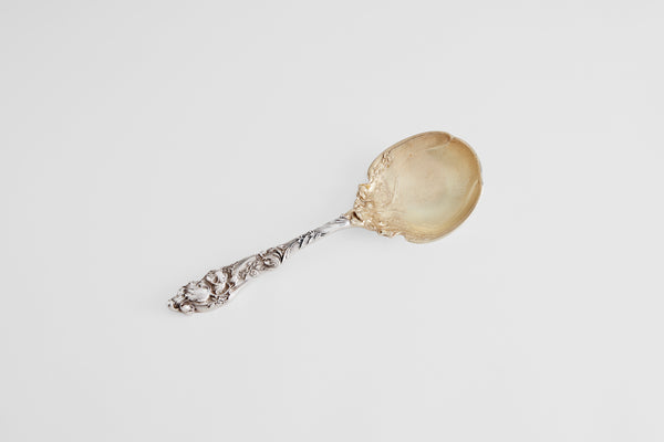『土日お値下げ』アメリカ　Gorham社　純銀フラワーモチーフ　スプーン Gorham Sterling Berry Spoon – Foundwell