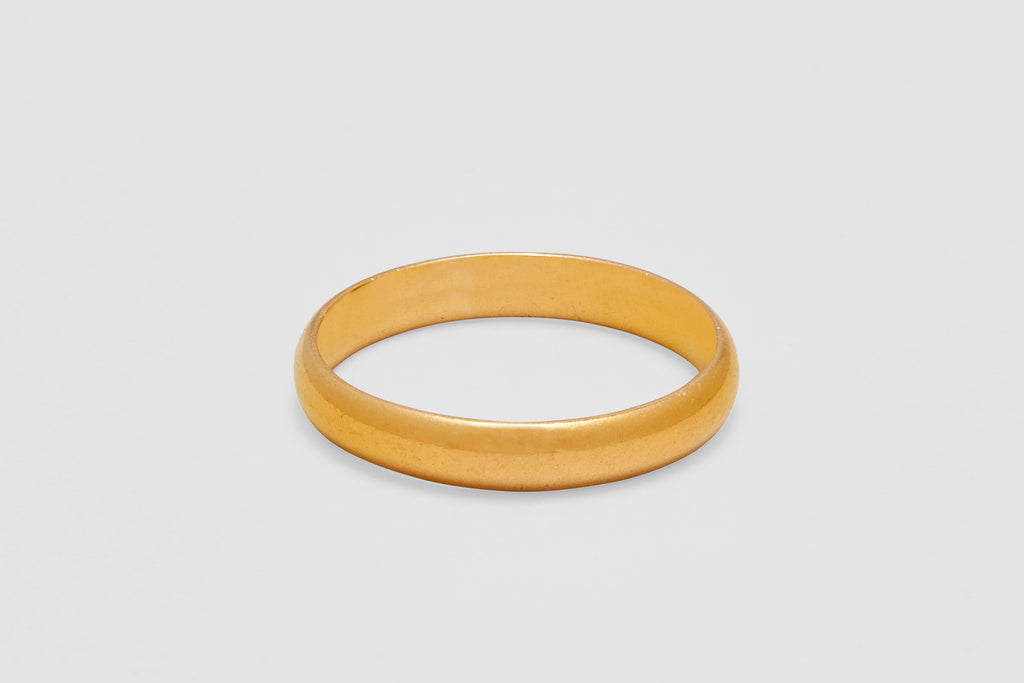 22 Carat English Classic Gold Band