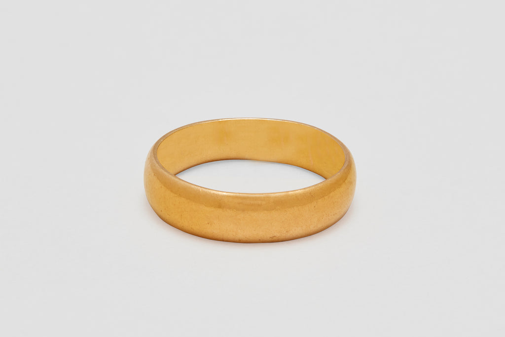 22 Carat English Classic Gold Band