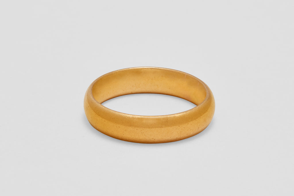 22 Carat English Classic Heavy Gold Band